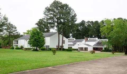 1420 Accomac Pl #8 - Photo 2 of 21