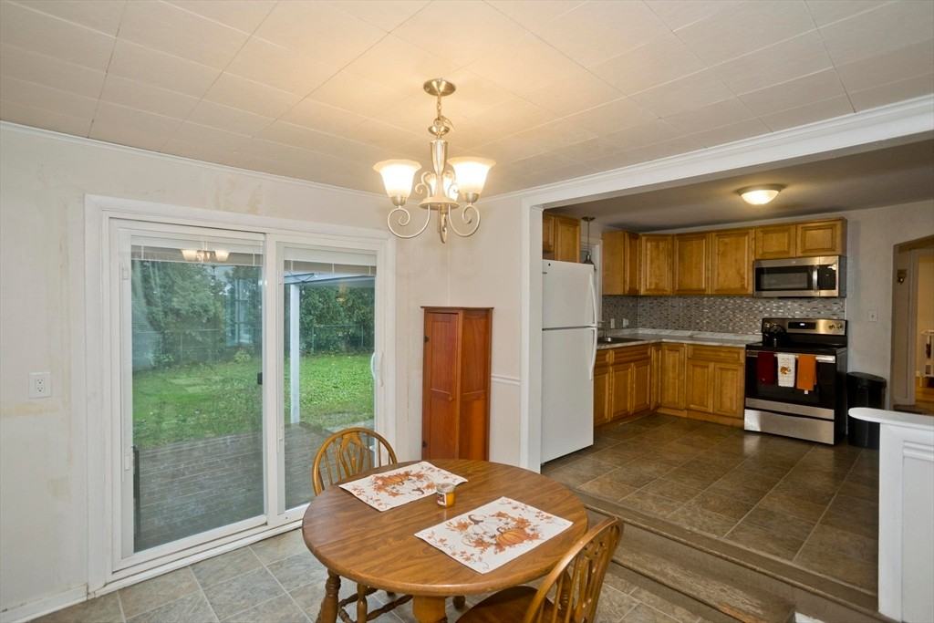 30 Yale St - Photo 3 of 20