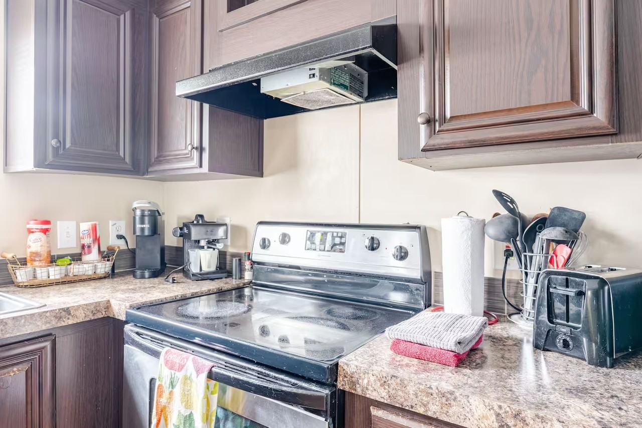 2395 Downing Ave - Photo 5 of 12