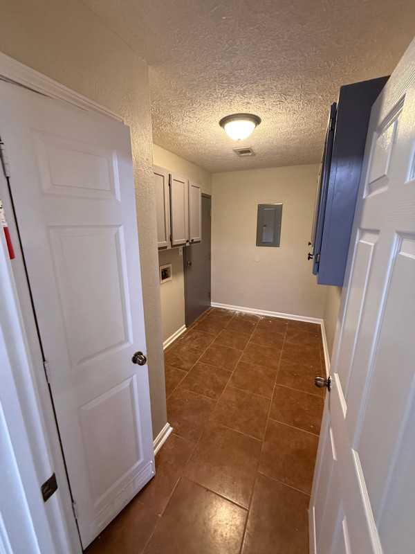 208 Ne 2nd St #C - Photo 6 of 9