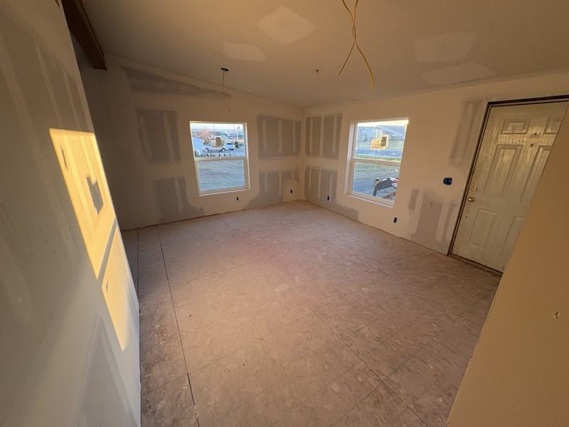 471 Cheyne Rd - Photo 4 of 19