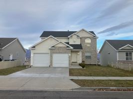 featured image of 2426 N Orchard Way