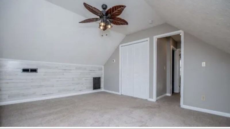 110 Bartlett Cir - Photo 4 of 9