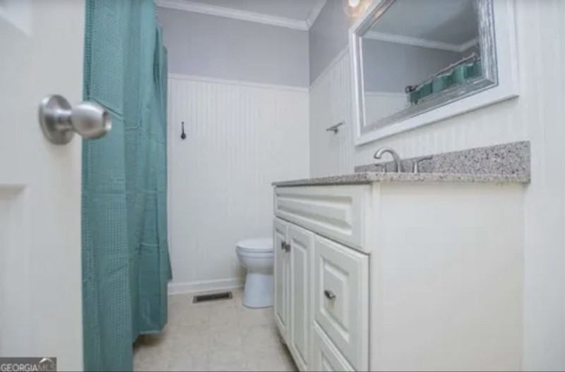 110 Bartlett Cir - Photo 7 of 9