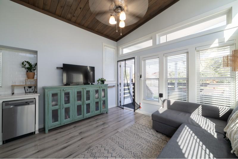 8220 Canoga Ave - Photo 3 of 16