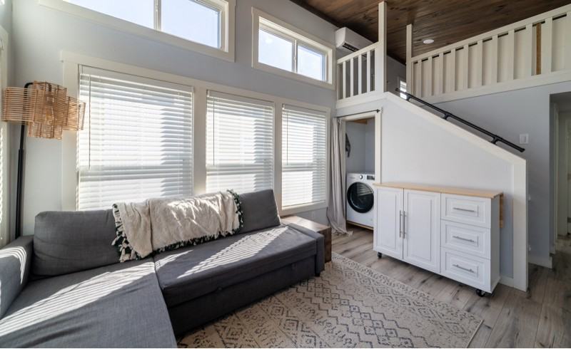 8220 Canoga Ave - Photo 4 of 16