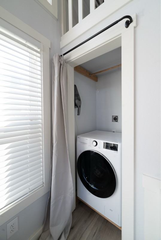 8220 Canoga Ave - Photo 5 of 16