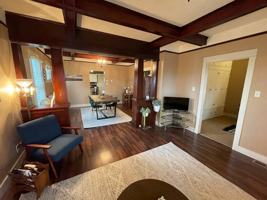 featured image of 2501 Harvard Ave