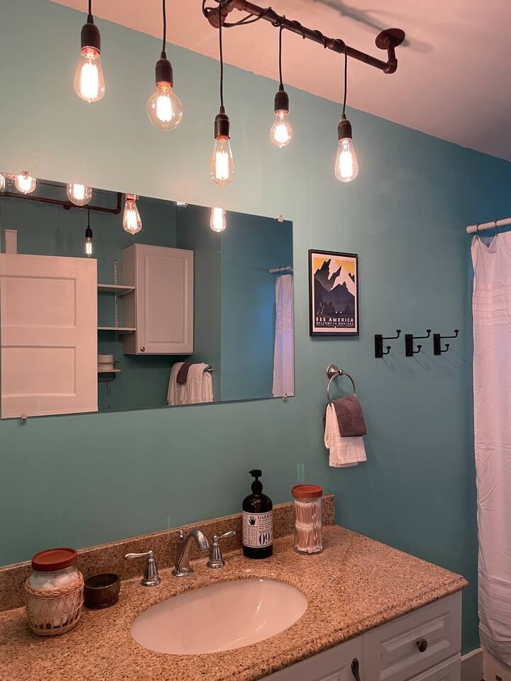 2501 Harvard Ave - Photo 7 of 18