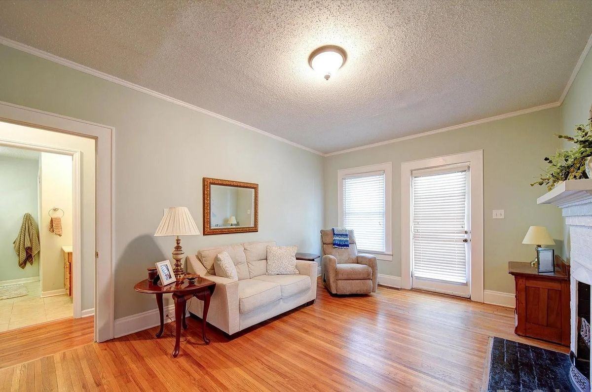 400 S Mulberry St - Photo 2 of 14