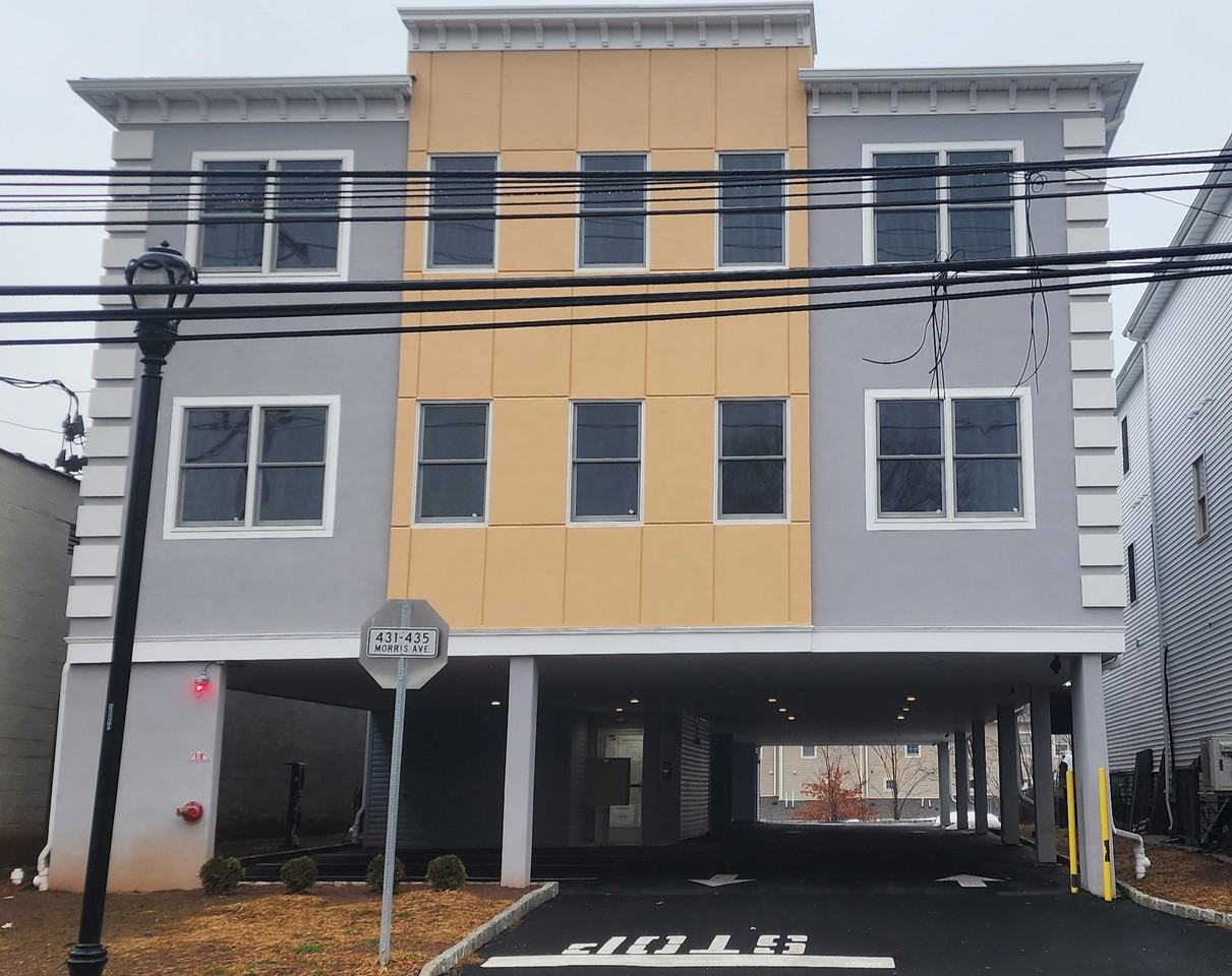 431 Morris Ave #6