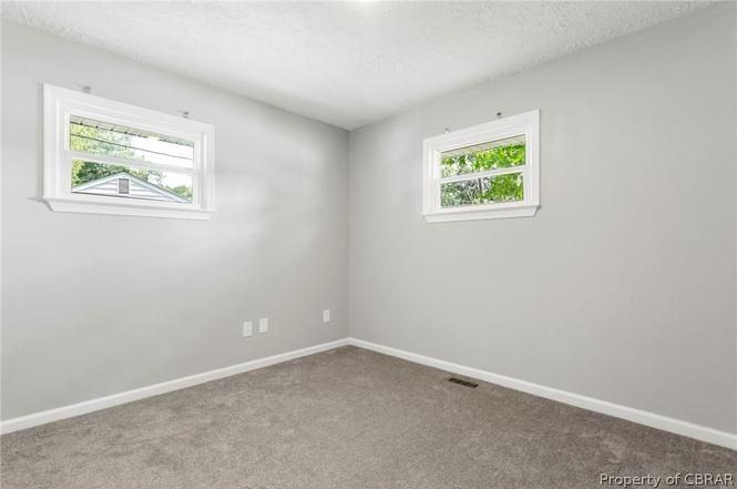 2 Prince Edward Cir - Photo 3 of 13