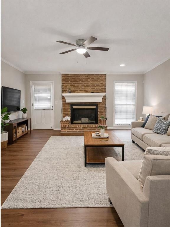 1802 Driftwood Pl - Photo 2 of 9