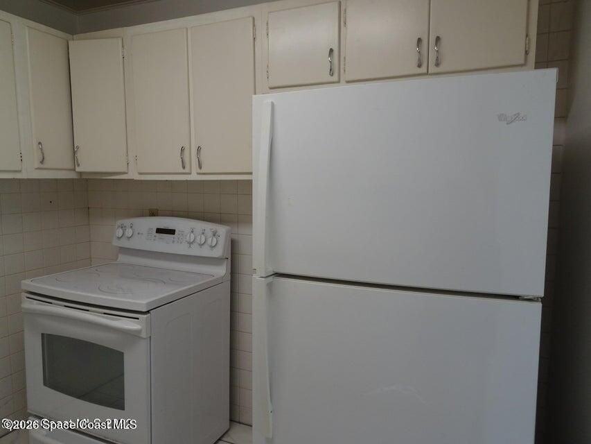 18 North Ct Apt A - Photo 7 of 9