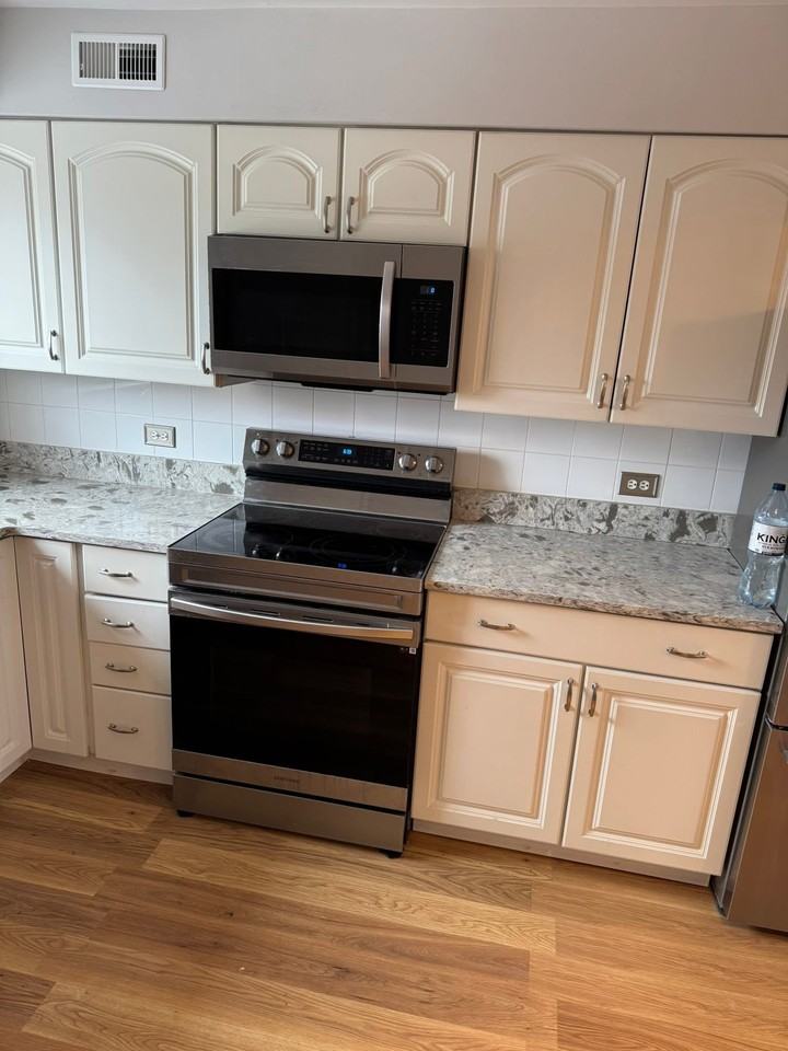 9395 Bay Colony Dr #2S - Photo 6 of 20