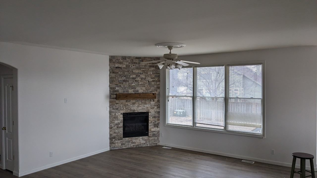 9513 S 26th Ave - Photo 2 of 16