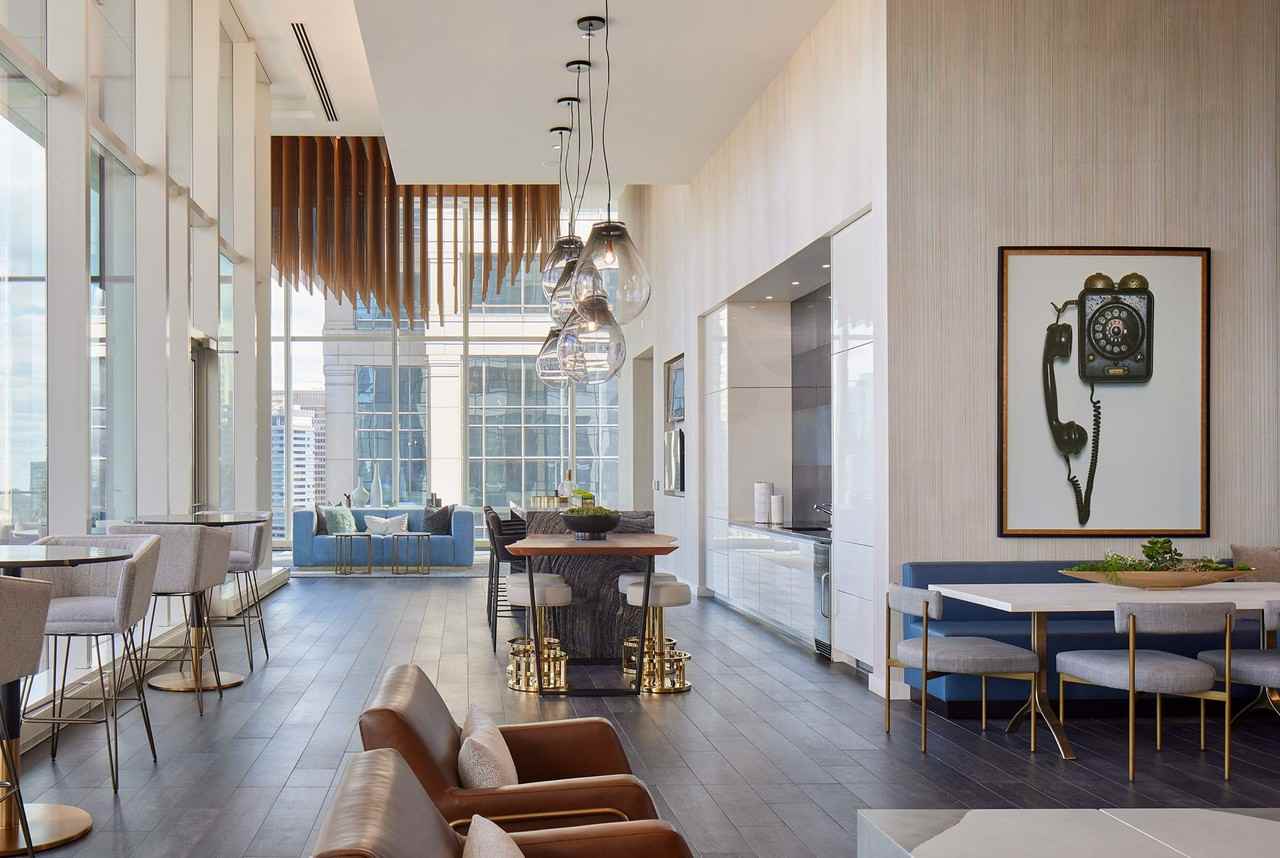 162 N Clark St - Photo 6 of 11