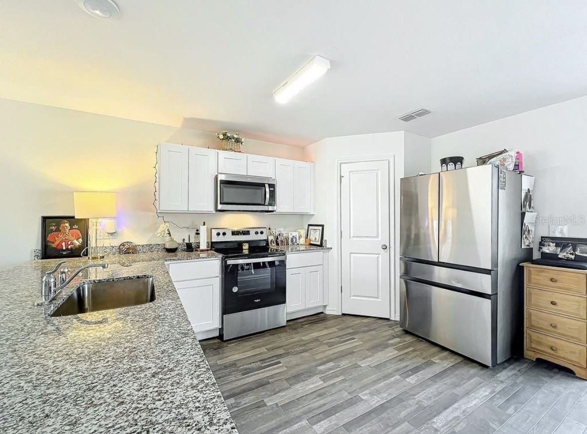 17209 Sabrina Cir - Photo 4 of 14