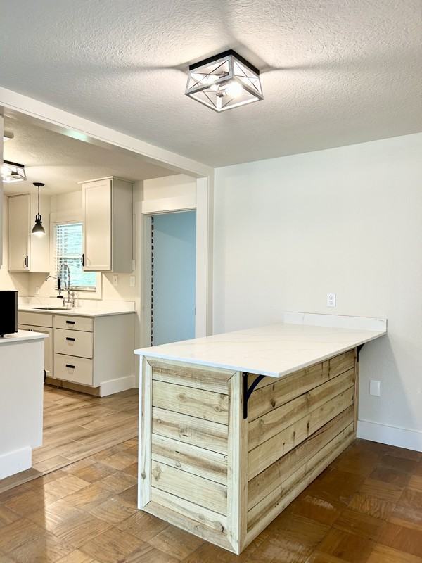 1422 Hearthstone Dr - Photo 5 of 20