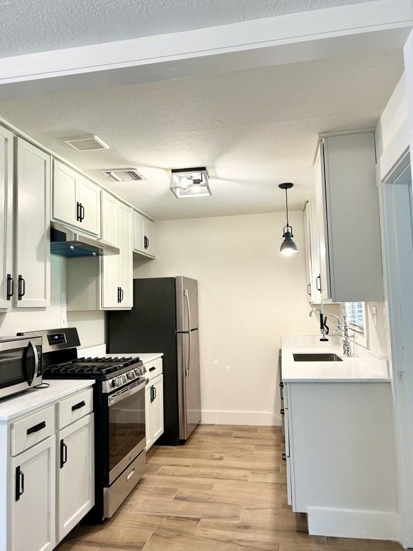 1422 Hearthstone Dr - Photo 6 of 20