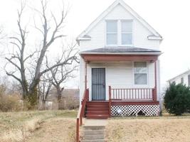 featured image of 5006 Genevieve Ave