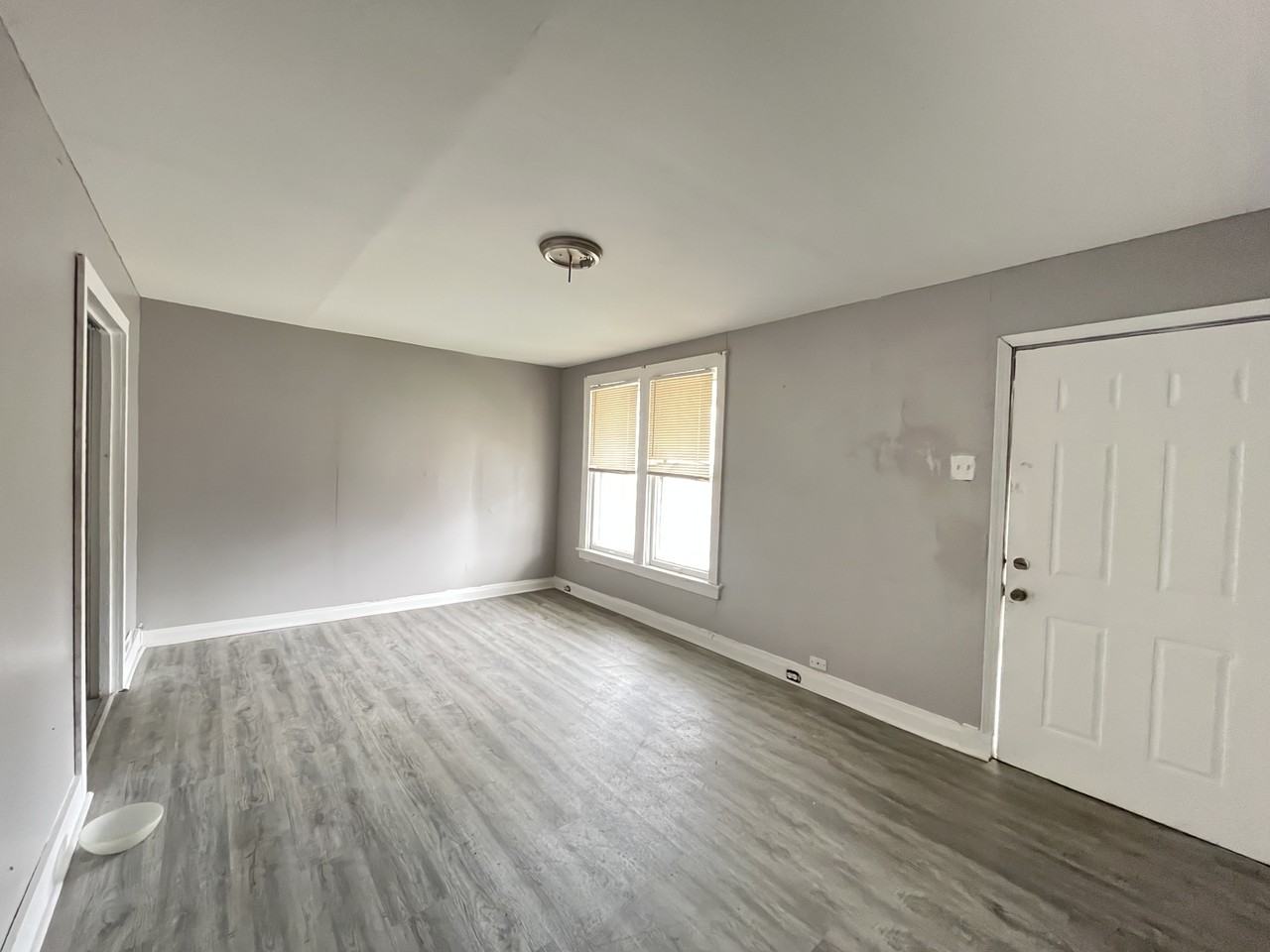 5617 Janet Ave - Photo 3 of 20