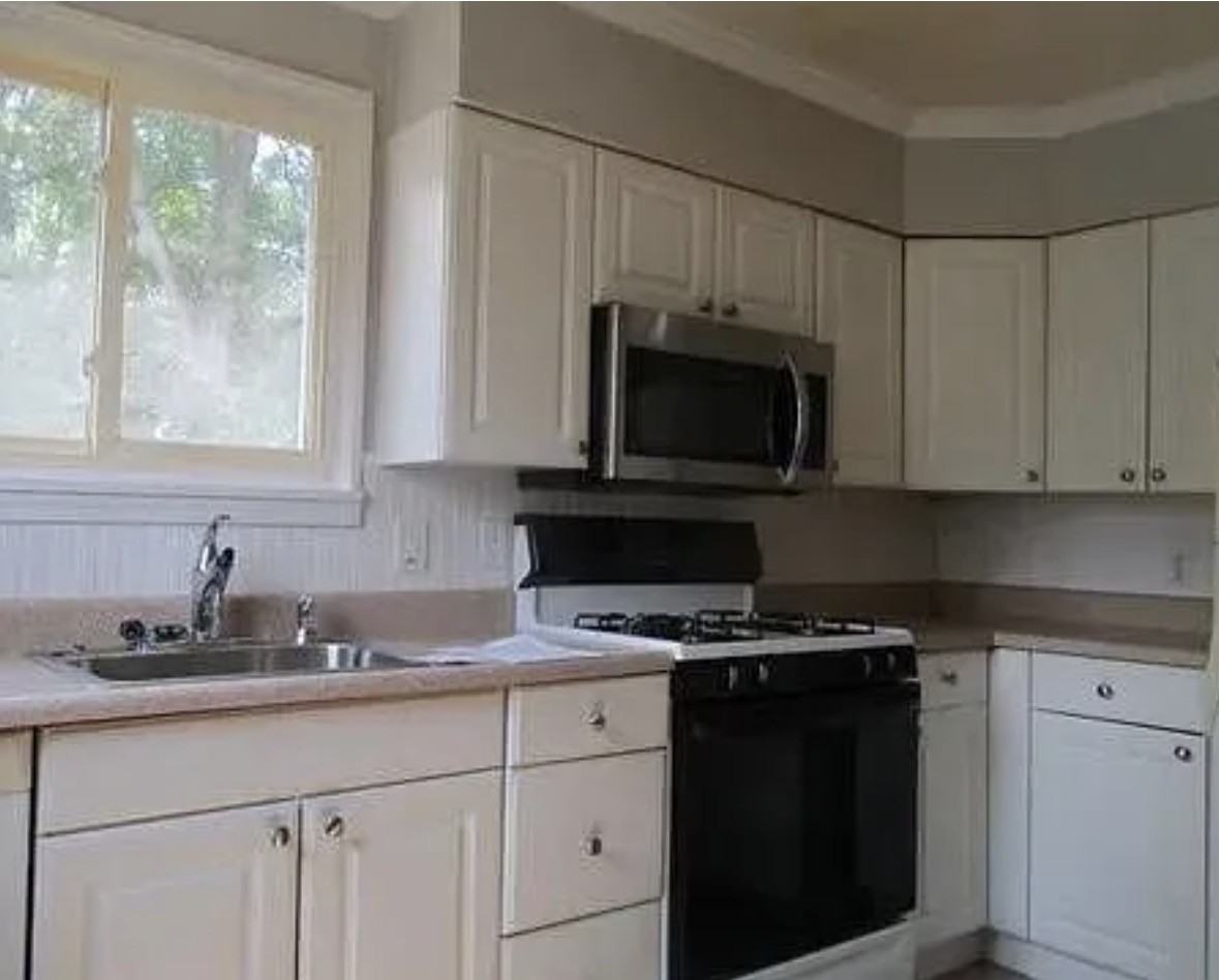 7737 Clevedon St - Photo 7 of 16