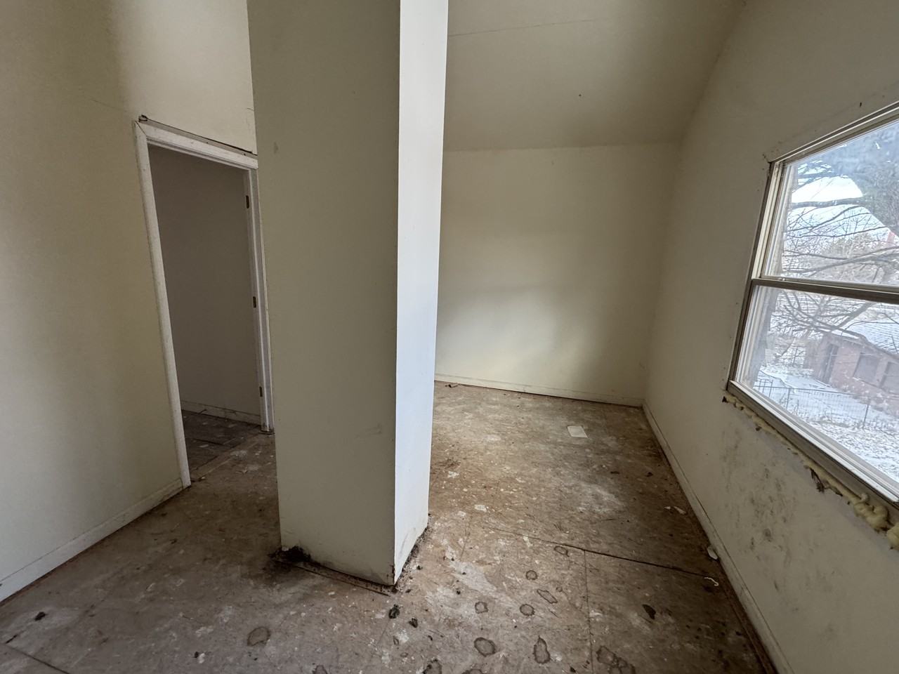 5236 Lemay St - Photo 2 of 18