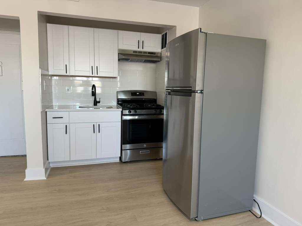 110 Washington St #7C - Photo 2 of 7