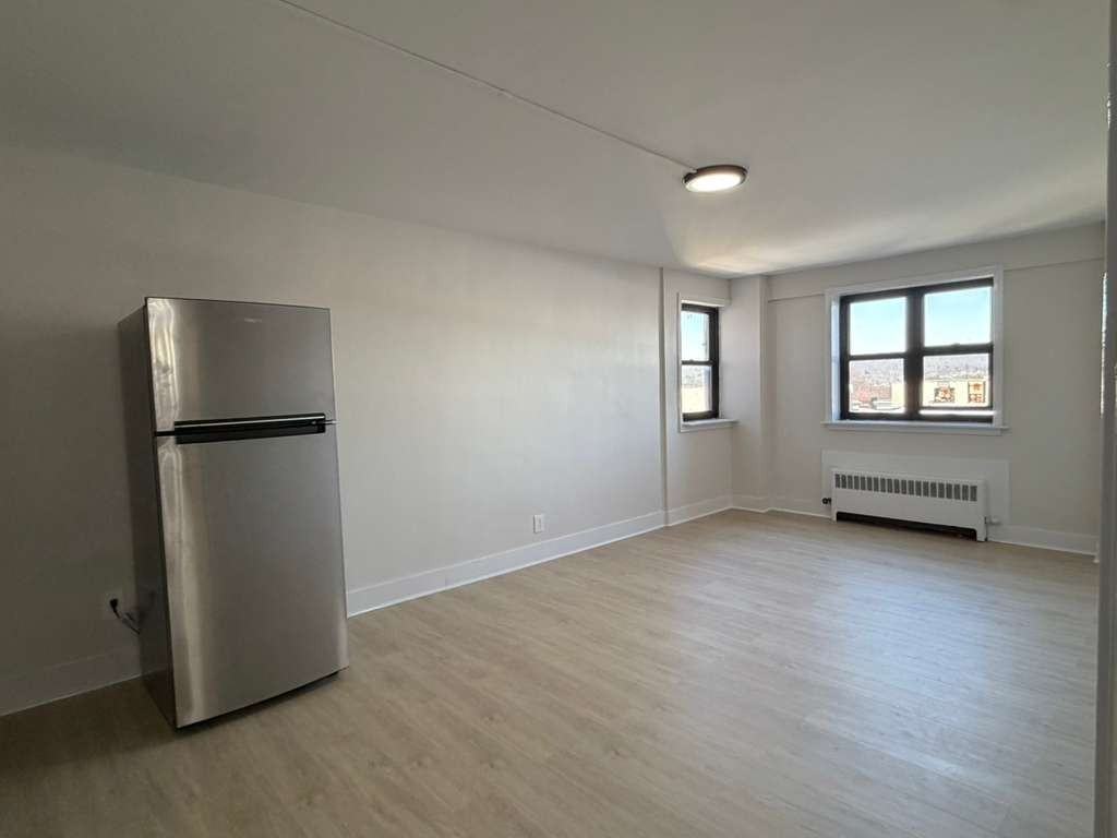 110 Washington St #7C - Photo 3 of 7