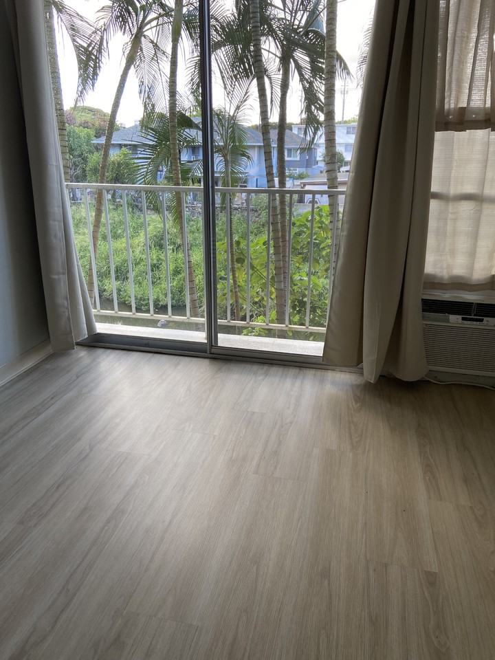 2845 Waialae Ave - Photo 2 of 14