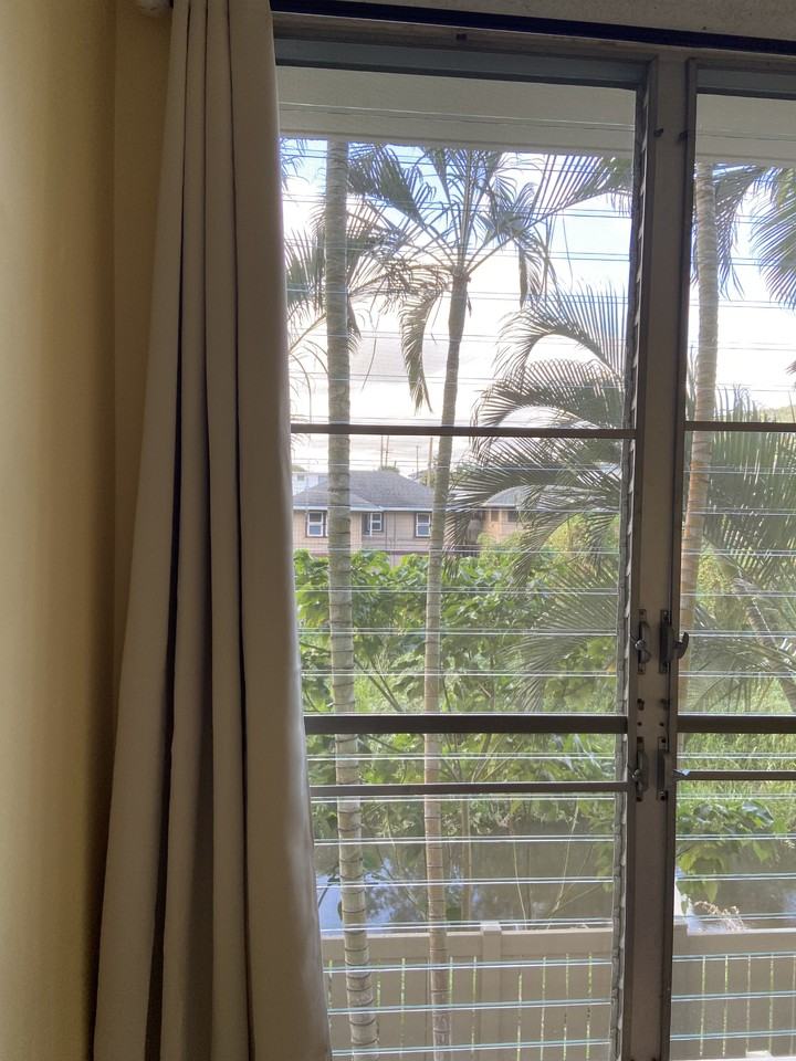 2845 Waialae Ave - Photo 7 of 14