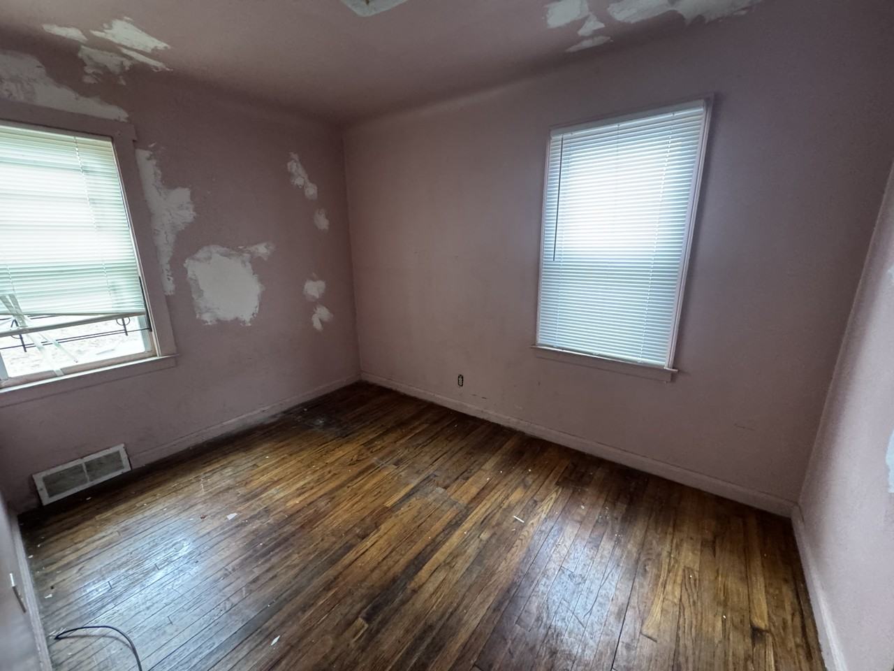 19415 Lumpkin St - Photo 6 of 16