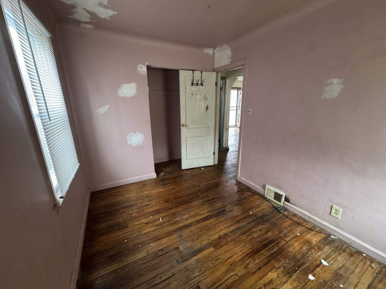 19415 Lumpkin St - Photo 7 of 16