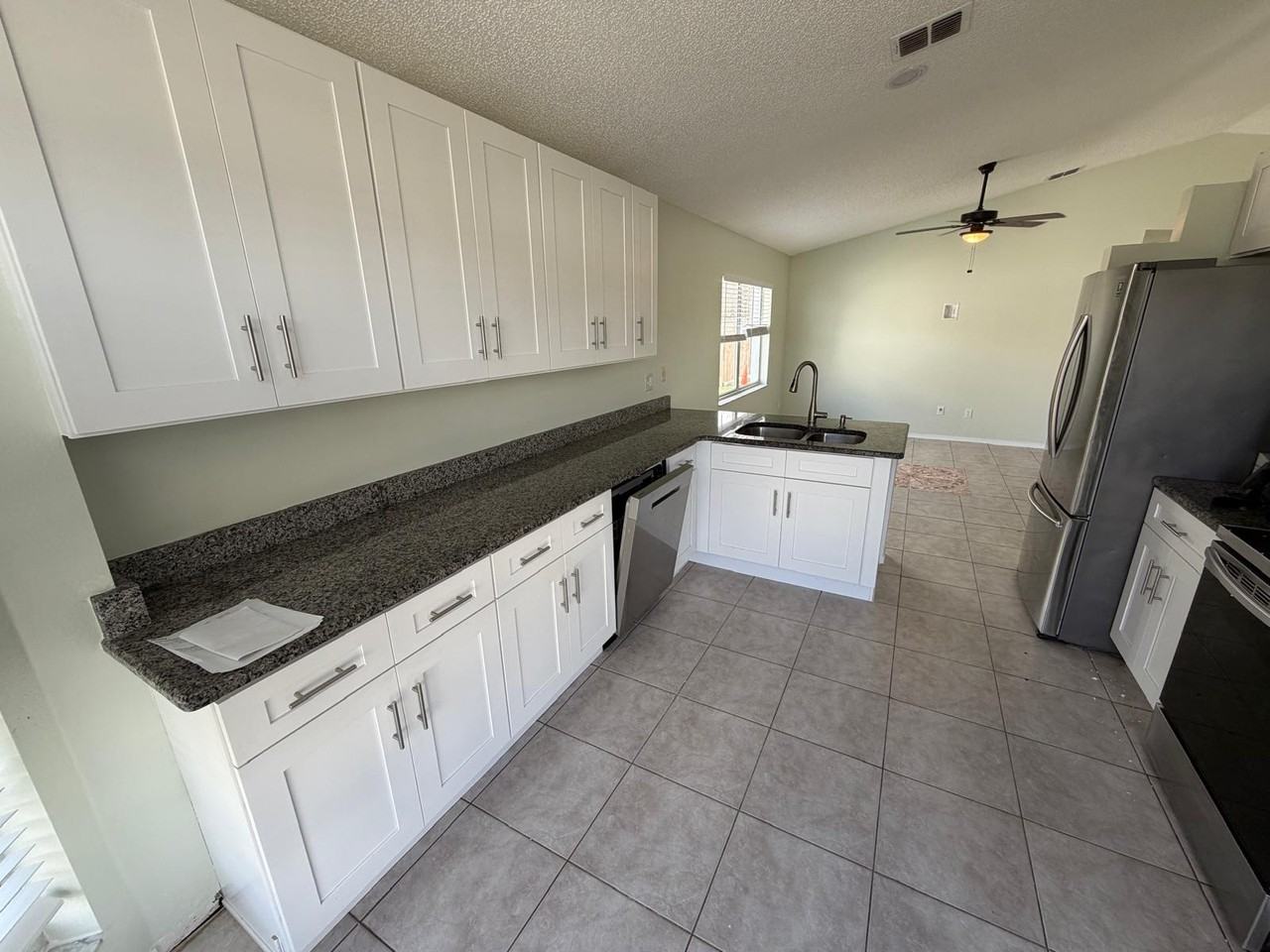 13875 Glasser Ave - Photo 5 of 20