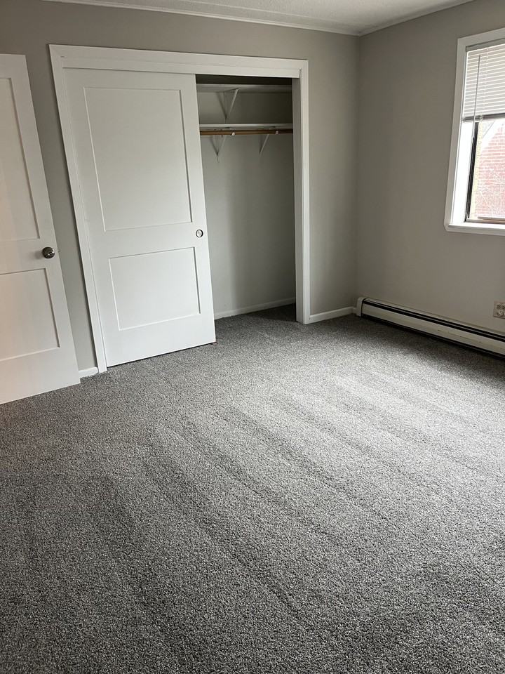 15 E Maple St #AD - Photo 7 of 8