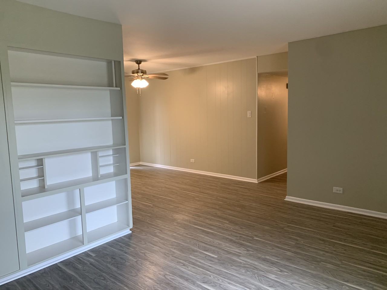 3810 Warpath St - Photo 4 of 15