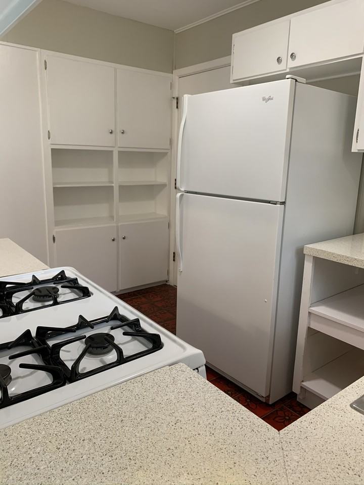 3810 Warpath St - Photo 7 of 15