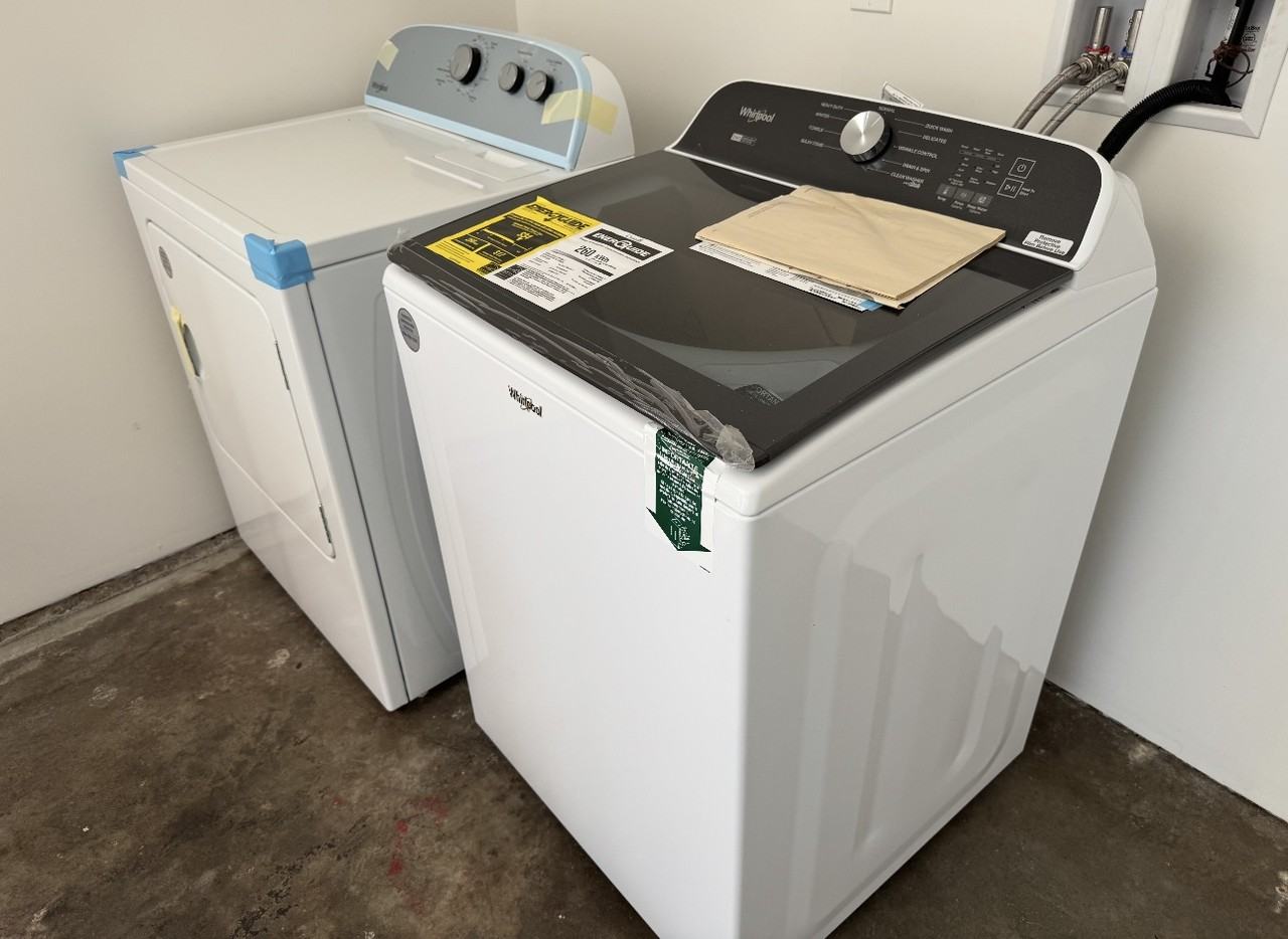 2287 Poplar Ave - Photo 5 of 5