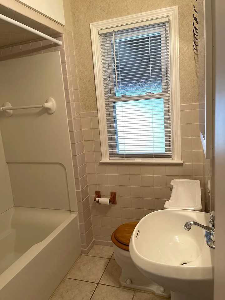 15812 Rockside Rd - Photo 6 of 15