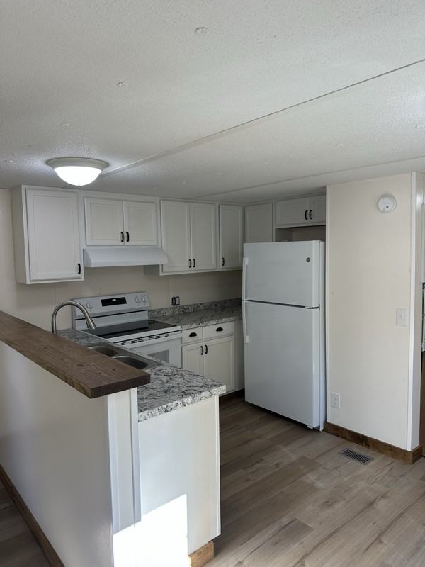 5281 Old Richmond Rd - Photo 5 of 13