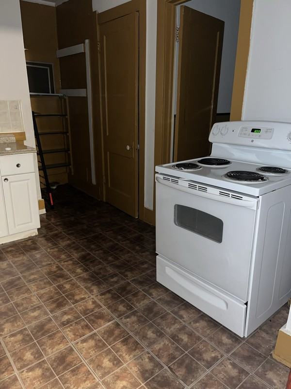 154 Austin St #2 - Photo 6 of 8