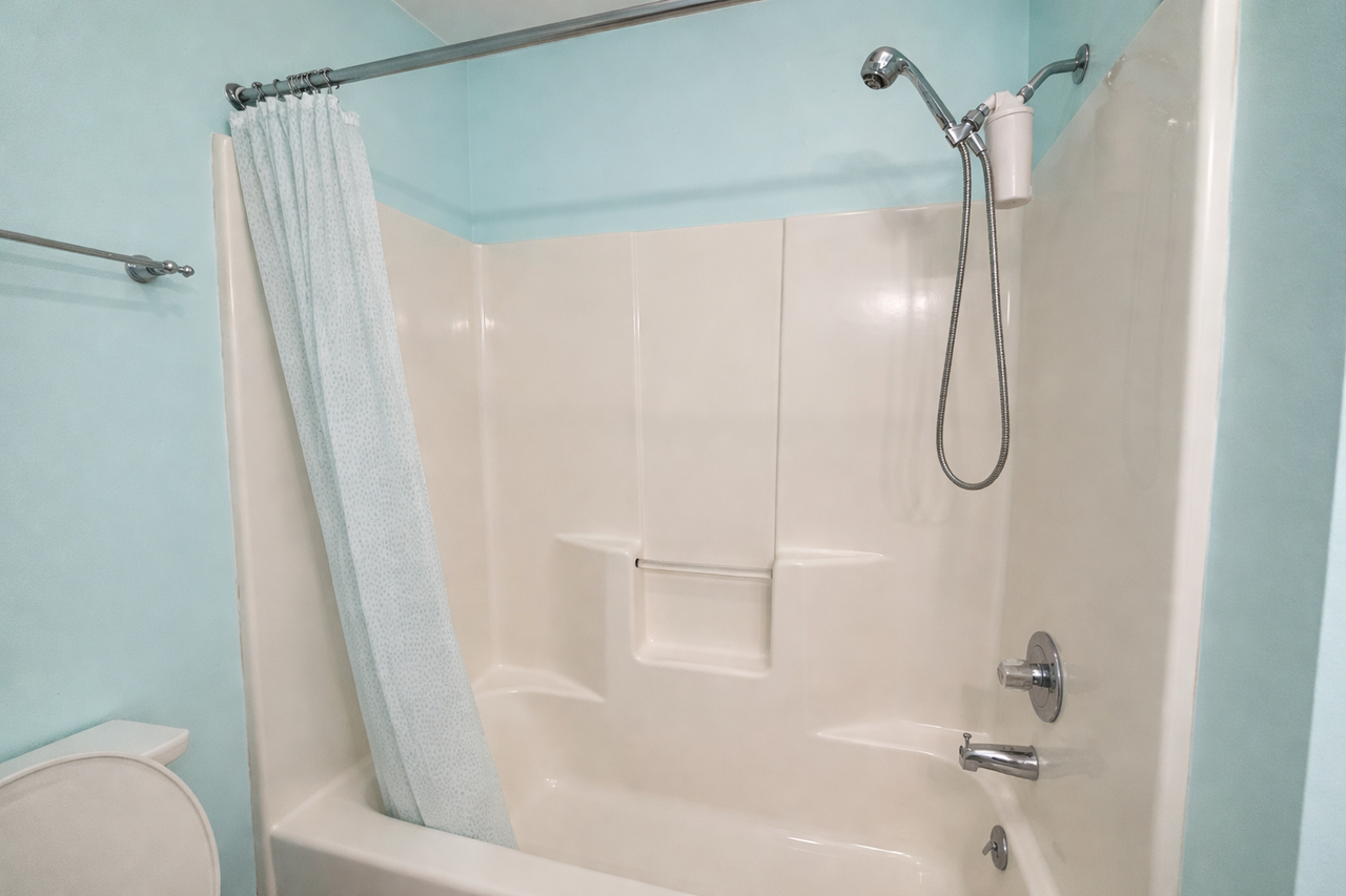 915 6th Ave N #B - Photo 6 of 9