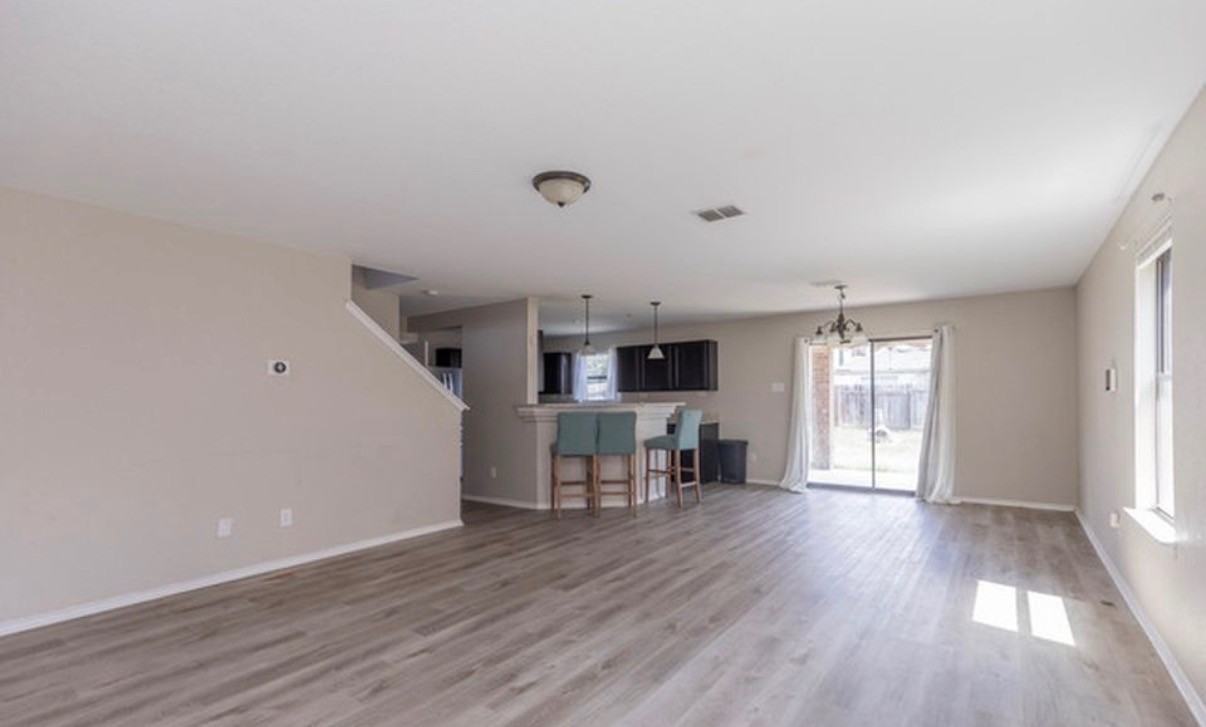 1118 Sundance Ft - Photo 2 of 13