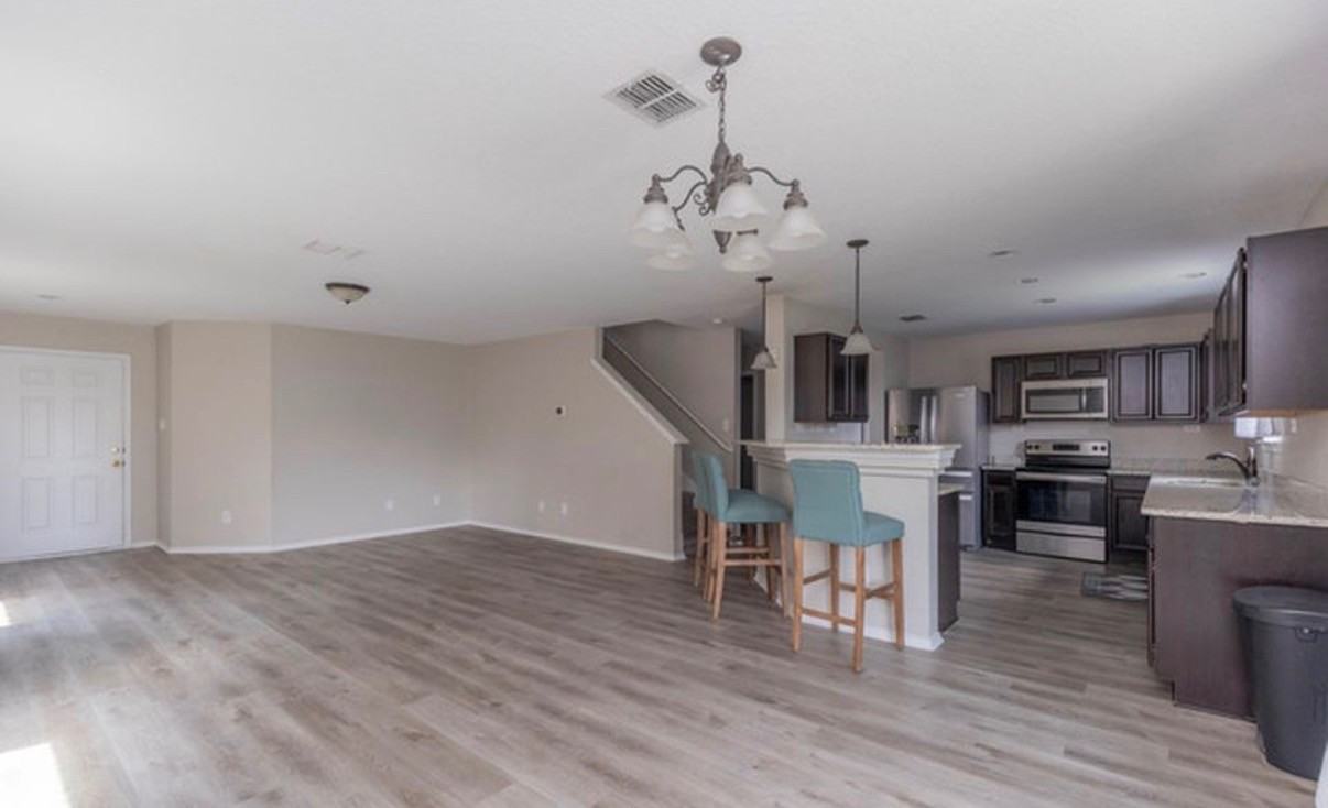 1118 Sundance Ft - Photo 3 of 13