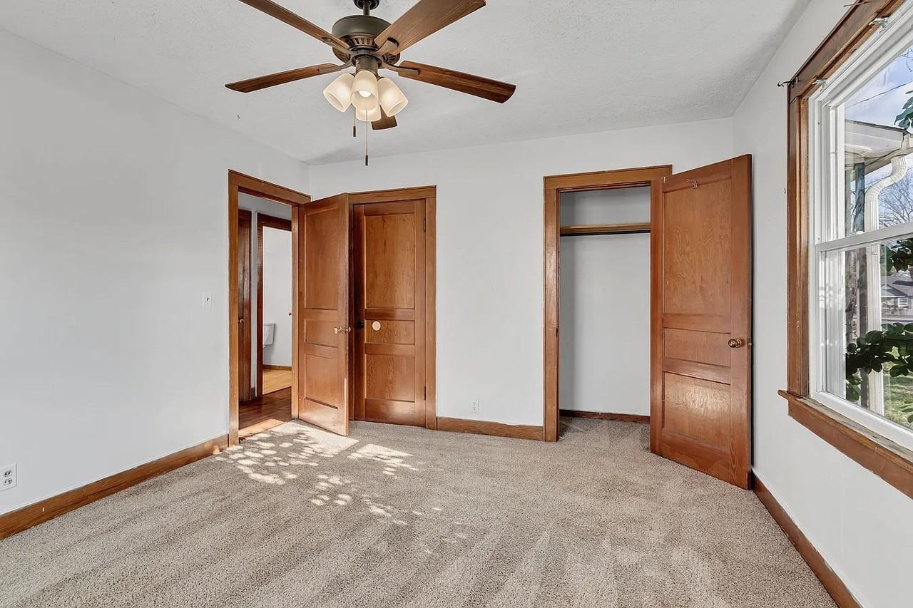 404 Gibson St - Photo 7 of 15