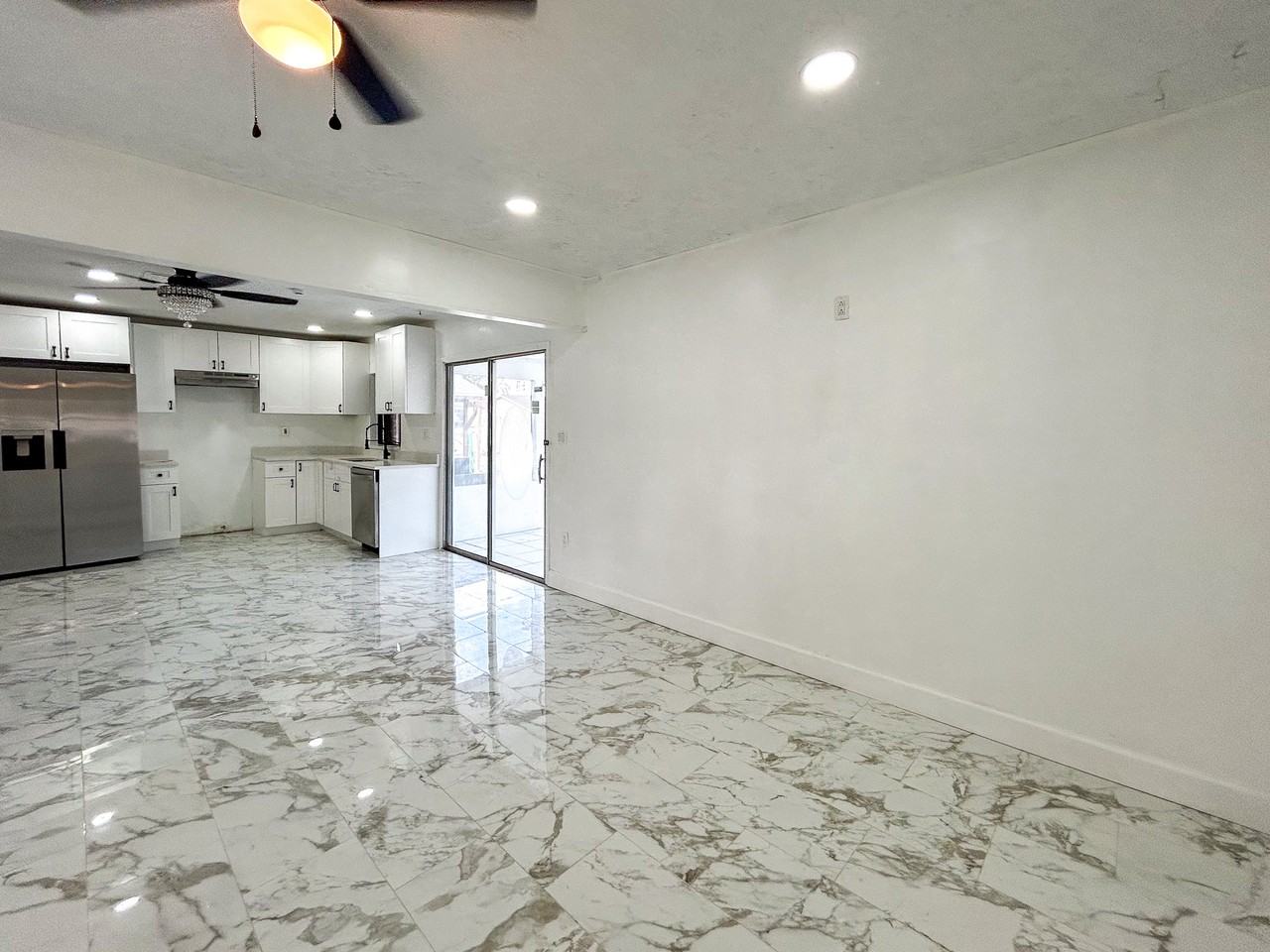 325 Nw Rebecca Ave - Photo 5 of 20