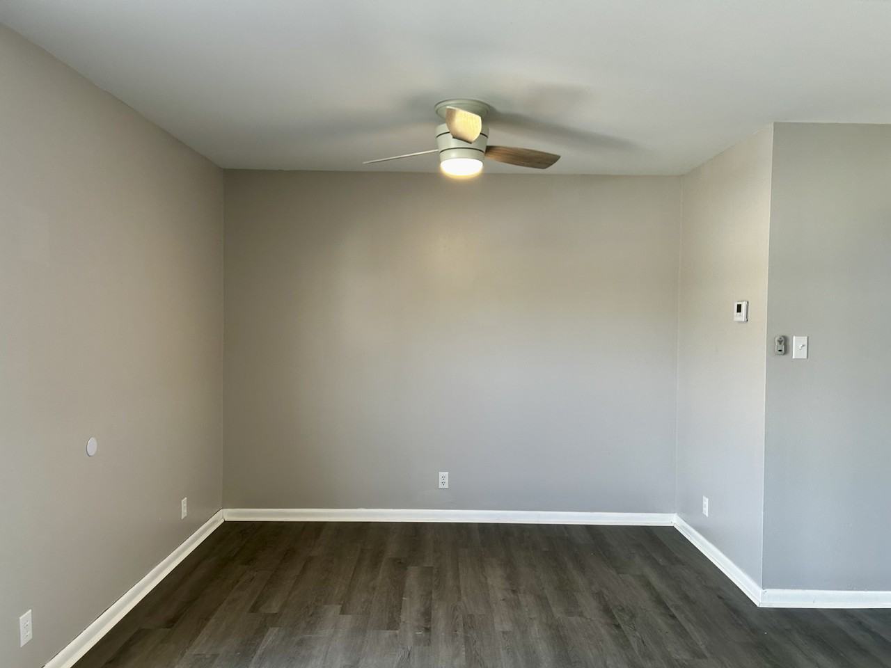 305 Green Briar St #24 - Photo 5 of 17