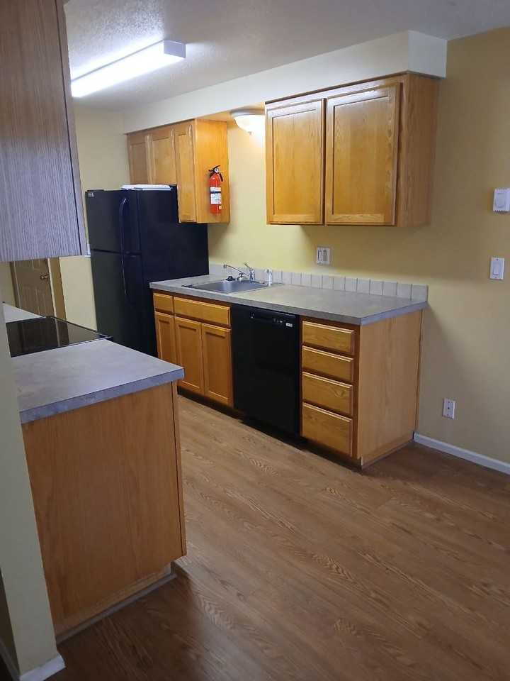 2782 12th Pl Se - Photo 2 of 5