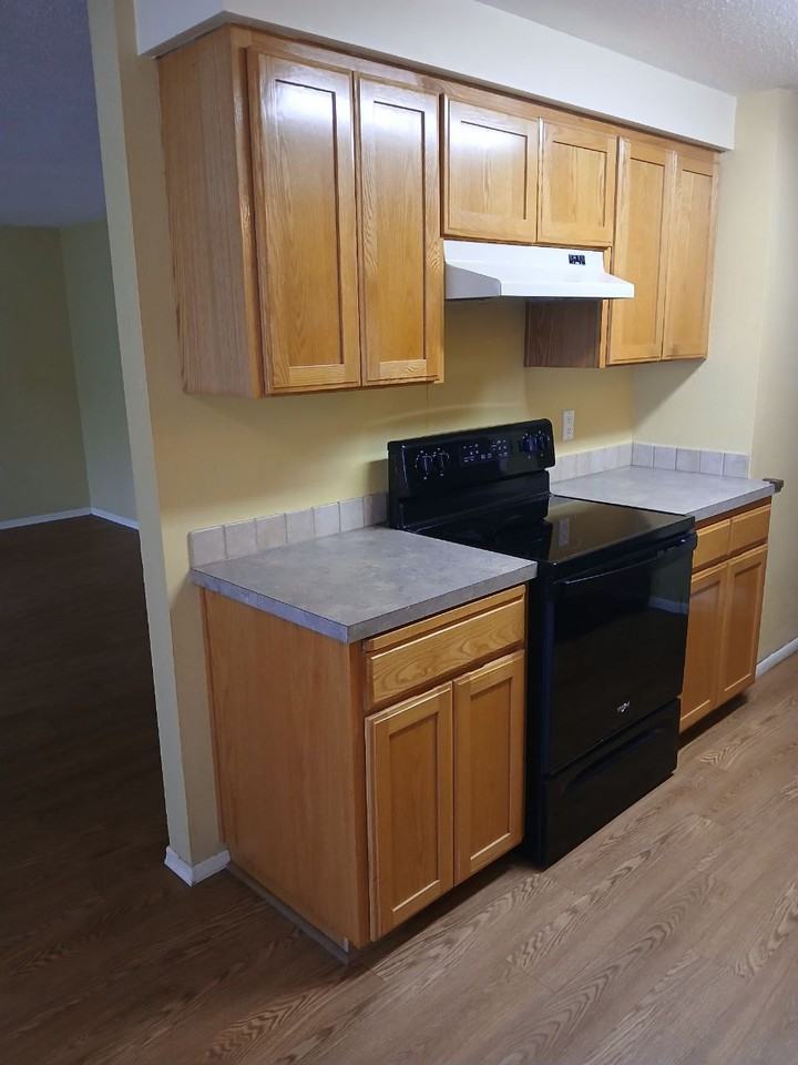 2782 12th Pl Se - Photo 3 of 5